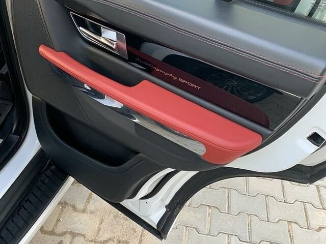 Білий Ленд Ровер Range Rover Sport, об'ємом двигуна 3 л та пробігом 135 тис. км за 23700 $, фото 29 на Automoto.ua