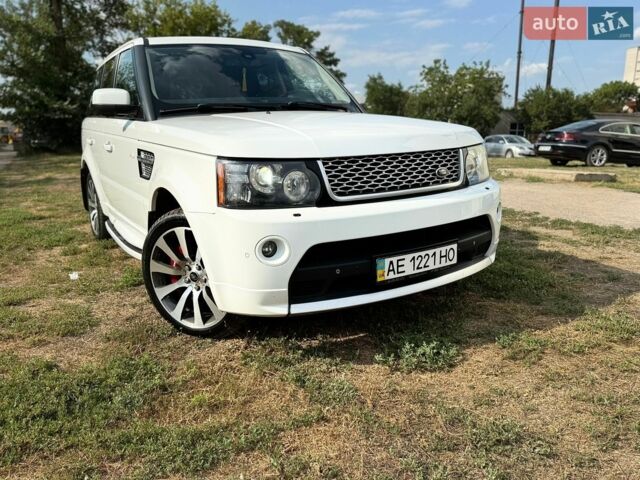 Білий Ленд Ровер Range Rover Sport, об'ємом двигуна 5 л та пробігом 227 тис. км за 12350 $, фото 1 на Automoto.ua