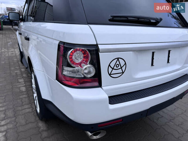 Білий Ленд Ровер Range Rover Sport, об'ємом двигуна 3 л та пробігом 268 тис. км за 16999 $, фото 11 на Automoto.ua