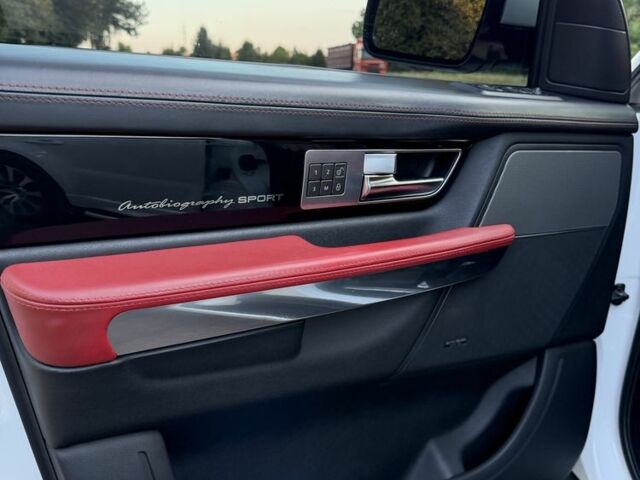 Білий Ленд Ровер Range Rover Sport, об'ємом двигуна 3 л та пробігом 132 тис. км за 17945 $, фото 6 на Automoto.ua