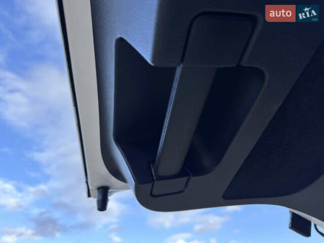 Білий Ленд Ровер Range Rover Sport, об'ємом двигуна 3 л та пробігом 268 тис. км за 17500 $, фото 19 на Automoto.ua