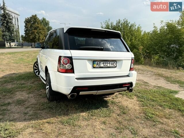 Білий Ленд Ровер Range Rover Sport, об'ємом двигуна 5 л та пробігом 227 тис. км за 12350 $, фото 19 на Automoto.ua