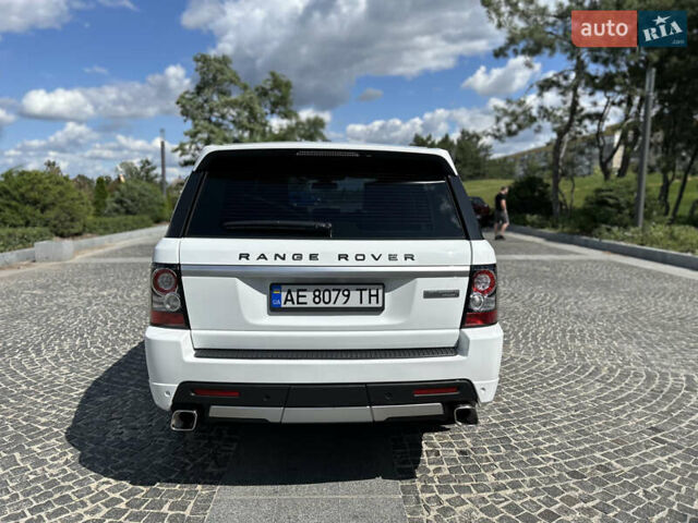 Білий Ленд Ровер Range Rover Sport, об'ємом двигуна 5 л та пробігом 215 тис. км за 17500 $, фото 5 на Automoto.ua