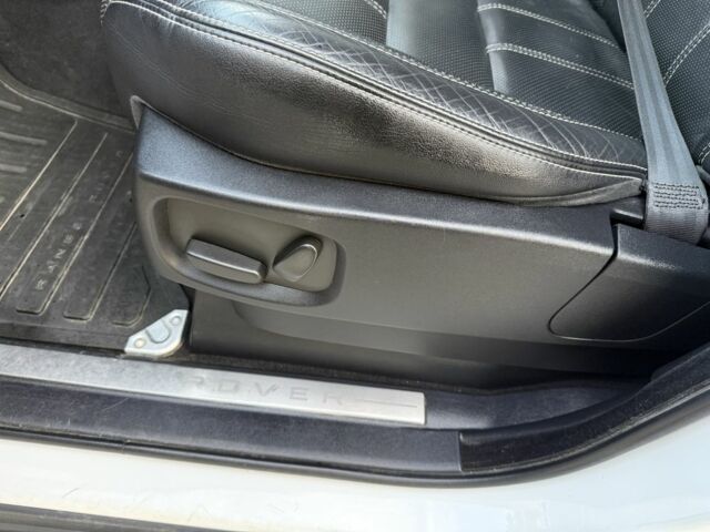 Білий Ленд Ровер Range Rover Sport, об'ємом двигуна 3 л та пробігом 140 тис. км за 6700 $, фото 20 на Automoto.ua