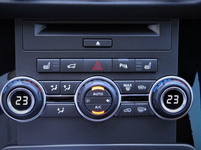 Білий Ленд Ровер Range Rover Sport, об'ємом двигуна 3 л та пробігом 42 тис. км за 48000 $, фото 25 на Automoto.ua