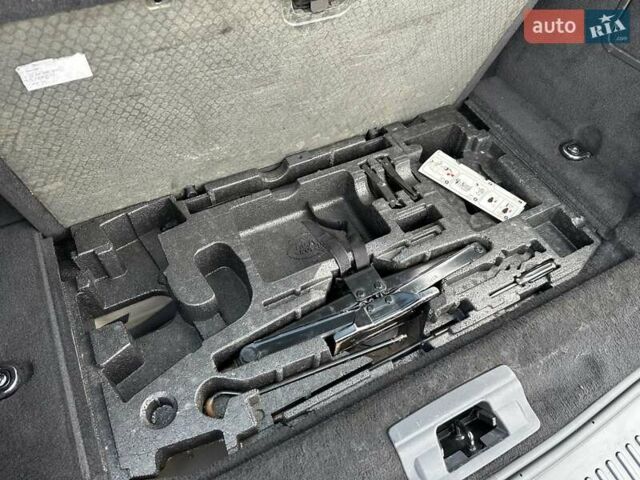 Білий Ленд Ровер Range Rover Sport, об'ємом двигуна 5 л та пробігом 331 тис. км за 12500 $, фото 33 на Automoto.ua