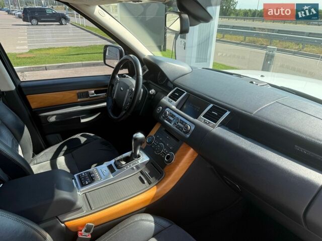 Білий Ленд Ровер Range Rover Sport, об'ємом двигуна 2.99 л та пробігом 175 тис. км за 21999 $, фото 8 на Automoto.ua