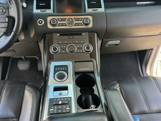 Білий Ленд Ровер Range Rover Sport, об'ємом двигуна 0 л та пробігом 257 тис. км за 15700 $, фото 16 на Automoto.ua