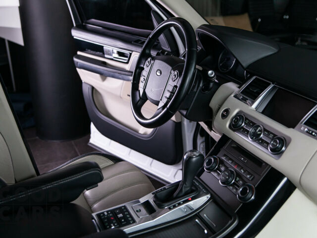 Білий Ленд Ровер Range Rover Sport, об'ємом двигуна 3 л та пробігом 92 тис. км за 39900 $, фото 41 на Automoto.ua