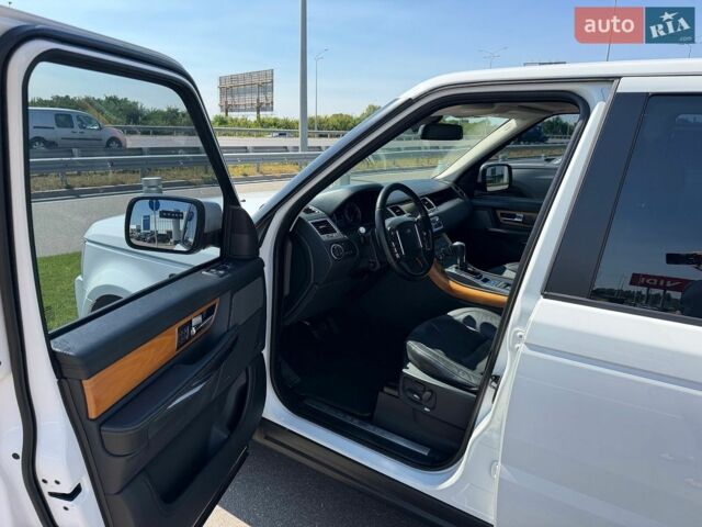 Білий Ленд Ровер Range Rover Sport, об'ємом двигуна 2.99 л та пробігом 175 тис. км за 21999 $, фото 5 на Automoto.ua