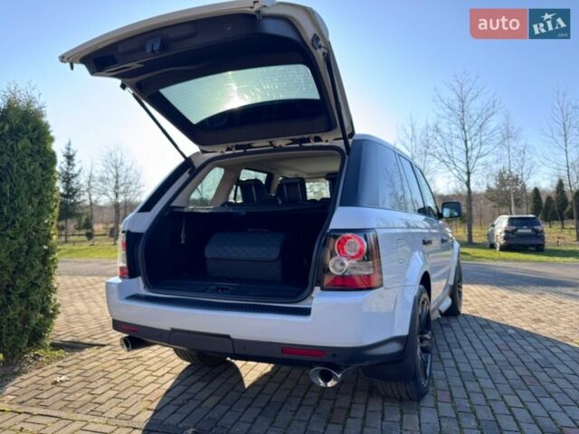 Білий Ленд Ровер Range Rover Sport, об'ємом двигуна 3 л та пробігом 271 тис. км за 16999 $, фото 12 на Automoto.ua
