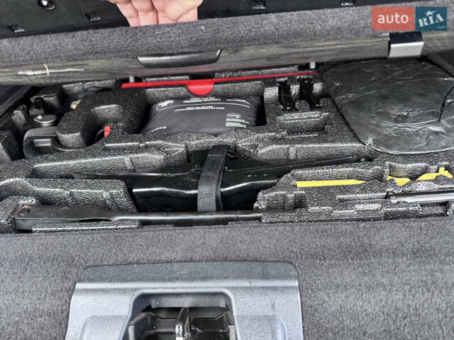 Білий Ленд Ровер Range Rover Sport, об'ємом двигуна 3 л та пробігом 268 тис. км за 16999 $, фото 21 на Automoto.ua