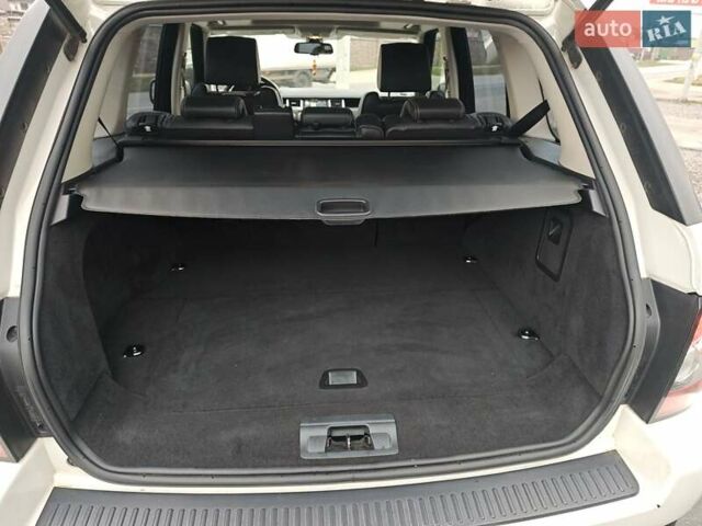 Белый Ленд Ровер Рендж Ровер Спорт, объемом двигателя 5 л и пробегом 252 тыс. км за 14300 $, фото 13 на Automoto.ua