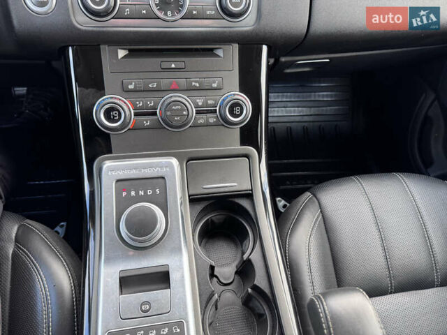 Білий Ленд Ровер Range Rover Sport, об'ємом двигуна 3 л та пробігом 268 тис. км за 17500 $, фото 31 на Automoto.ua