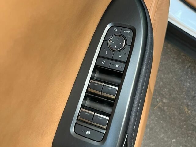 Білий Ленд Ровер Range Rover Sport, об'ємом двигуна 3 л та пробігом 132 тис. км за 18100 $, фото 19 на Automoto.ua