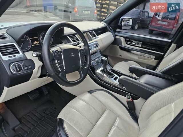 Білий Ленд Ровер Range Rover Sport, об'ємом двигуна 5 л та пробігом 160 тис. км за 17000 $, фото 13 на Automoto.ua