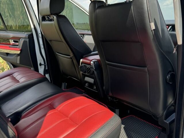 Білий Ленд Ровер Range Rover Sport, об'ємом двигуна 3 л та пробігом 154 тис. км за 18000 $, фото 14 на Automoto.ua