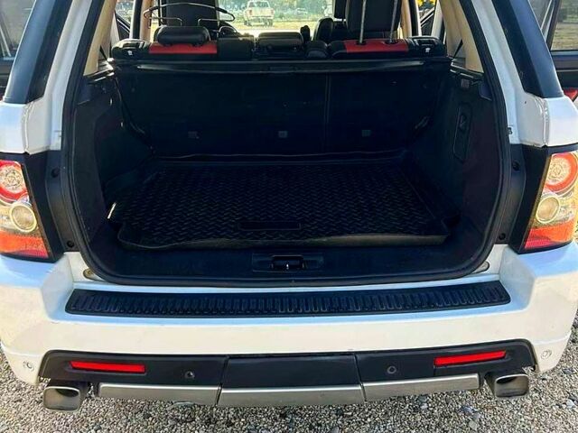 Білий Ленд Ровер Range Rover Sport, об'ємом двигуна 3 л та пробігом 250 тис. км за 14300 $, фото 9 на Automoto.ua