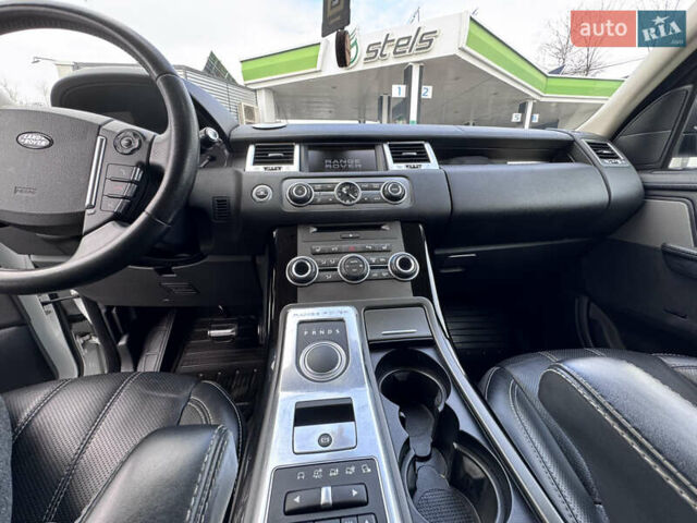 Білий Ленд Ровер Range Rover Sport, об'ємом двигуна 3 л та пробігом 268 тис. км за 16999 $, фото 34 на Automoto.ua