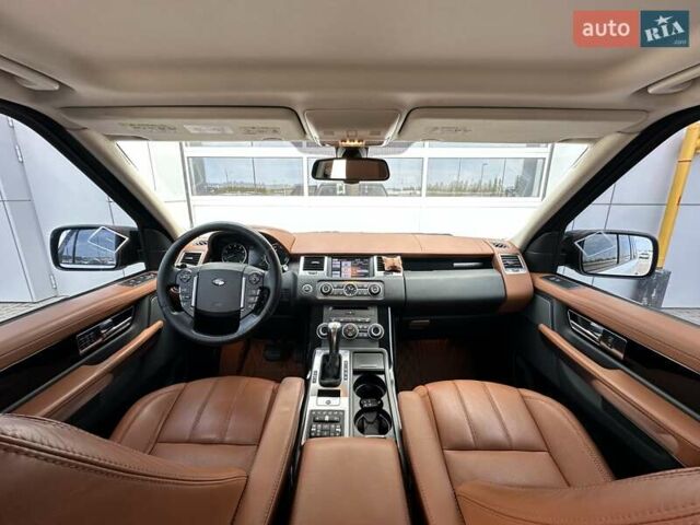 Білий Ленд Ровер Range Rover Sport, об'ємом двигуна 5 л та пробігом 331 тис. км за 12500 $, фото 24 на Automoto.ua