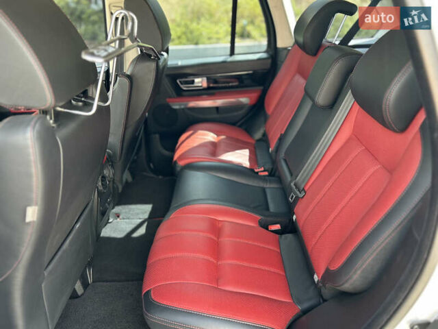 Білий Ленд Ровер Range Rover Sport, об'ємом двигуна 5 л та пробігом 215 тис. км за 17500 $, фото 14 на Automoto.ua