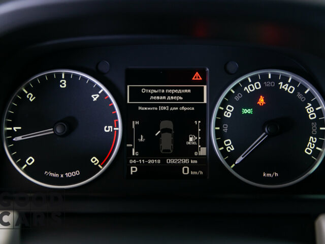 Білий Ленд Ровер Range Rover Sport, об'ємом двигуна 3 л та пробігом 92 тис. км за 39900 $, фото 18 на Automoto.ua