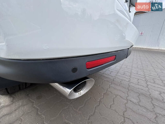 Білий Ленд Ровер Range Rover Sport, об'ємом двигуна 3 л та пробігом 268 тис. км за 16999 $, фото 51 на Automoto.ua