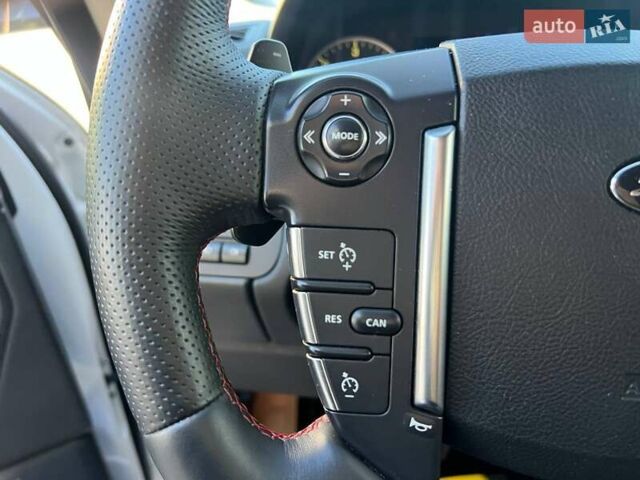 Білий Ленд Ровер Range Rover Sport, об'ємом двигуна 2.99 л та пробігом 252 тис. км за 22000 $, фото 13 на Automoto.ua
