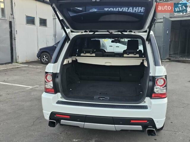 Білий Ленд Ровер Range Rover Sport, об'ємом двигуна 5 л та пробігом 160 тис. км за 17000 $, фото 12 на Automoto.ua