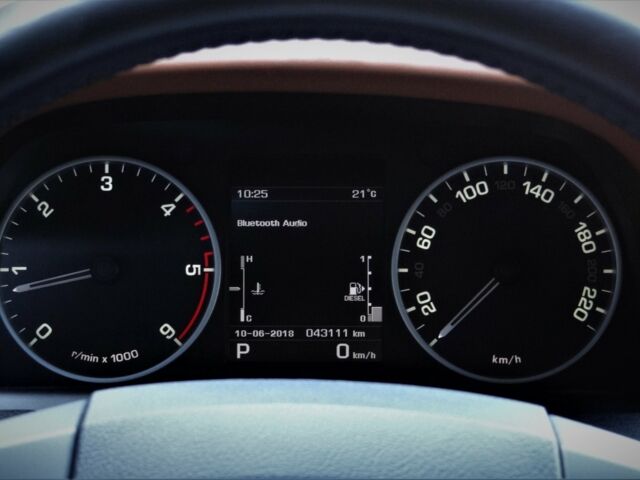 Білий Ленд Ровер Range Rover Sport, об'ємом двигуна 3 л та пробігом 42 тис. км за 48000 $, фото 28 на Automoto.ua