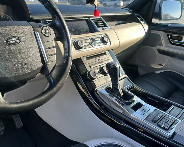 Білий Ленд Ровер Range Rover Sport, об'ємом двигуна 5 л та пробігом 132 тис. км за 18500 $, фото 23 на Automoto.ua