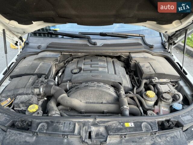 Білий Ленд Ровер Range Rover Sport, об'ємом двигуна 2.99 л та пробігом 125 тис. км за 16000 $, фото 34 на Automoto.ua