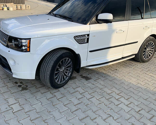 Білий Ленд Ровер Range Rover Sport, об'ємом двигуна 3 л та пробігом 135 тис. км за 30500 $, фото 6 на Automoto.ua