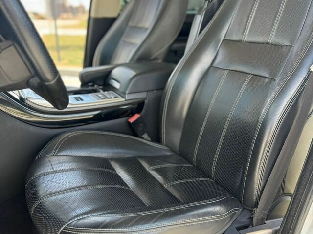 Білий Ленд Ровер Range Rover Sport, об'ємом двигуна 0 л та пробігом 257 тис. км за 15700 $, фото 15 на Automoto.ua