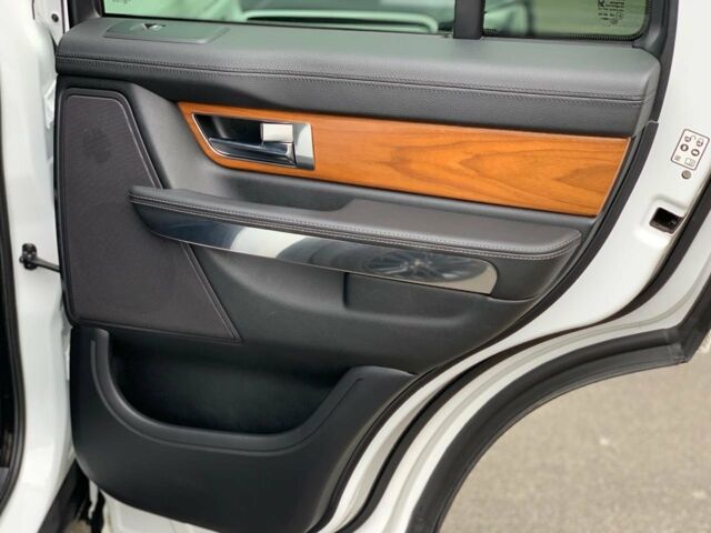 Білий Ленд Ровер Range Rover Sport, об'ємом двигуна 3 л та пробігом 97 тис. км за 29999 $, фото 20 на Automoto.ua