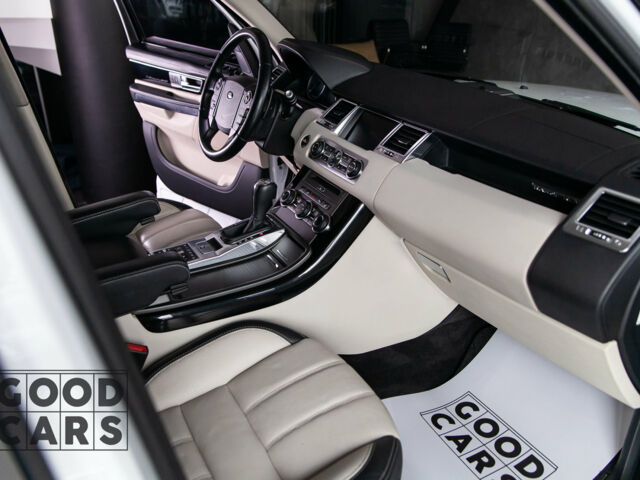 Білий Ленд Ровер Range Rover Sport, об'ємом двигуна 3 л та пробігом 92 тис. км за 39900 $, фото 42 на Automoto.ua