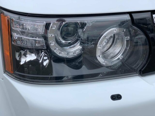 Білий Ленд Ровер Range Rover Sport, об'ємом двигуна 3 л та пробігом 97 тис. км за 29999 $, фото 10 на Automoto.ua