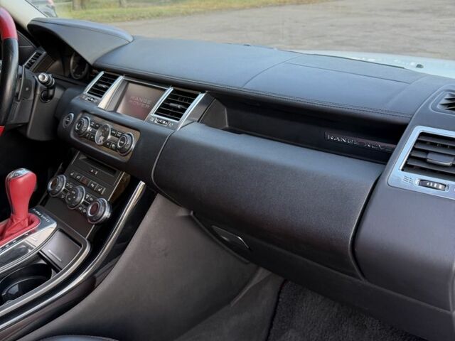 Білий Ленд Ровер Range Rover Sport, об'ємом двигуна 3 л та пробігом 132 тис. км за 18100 $, фото 16 на Automoto.ua