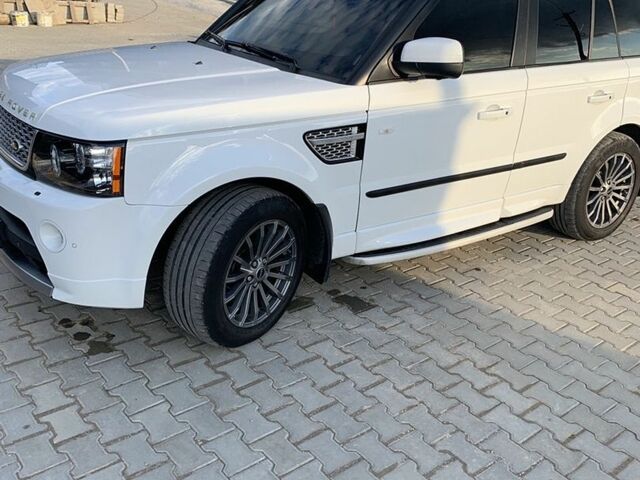 Білий Ленд Ровер Range Rover Sport, об'ємом двигуна 3 л та пробігом 135 тис. км за 23700 $, фото 6 на Automoto.ua