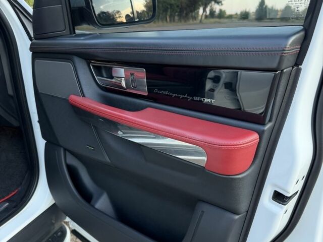 Білий Ленд Ровер Range Rover Sport, об'ємом двигуна 3 л та пробігом 132 тис. км за 17945 $, фото 17 на Automoto.ua