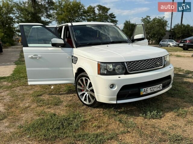 Білий Ленд Ровер Range Rover Sport, об'ємом двигуна 5 л та пробігом 227 тис. км за 12350 $, фото 6 на Automoto.ua