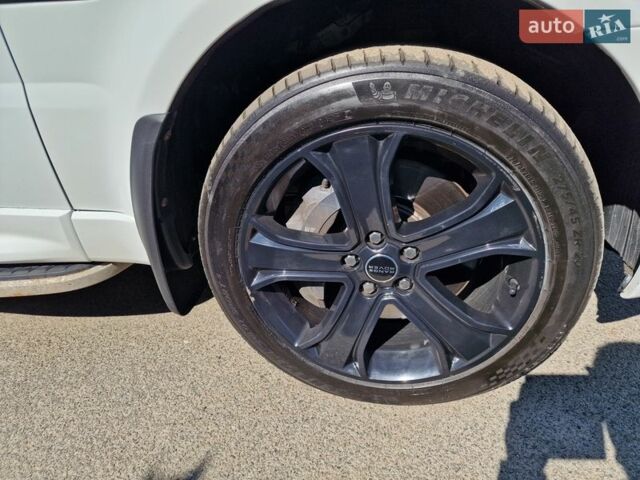 Білий Ленд Ровер Range Rover Sport, об'ємом двигуна 5 л та пробігом 115 тис. км за 23000 $, фото 8 на Automoto.ua