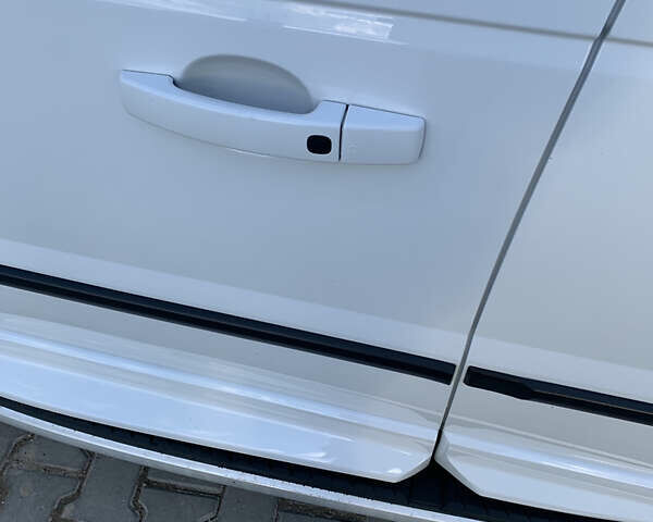 Білий Ленд Ровер Range Rover Sport, об'ємом двигуна 3 л та пробігом 135 тис. км за 30500 $, фото 4 на Automoto.ua