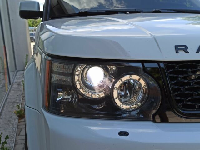 Білий Ленд Ровер Range Rover Sport, об'ємом двигуна 5 л та пробігом 190 тис. км за 22200 $, фото 32 на Automoto.ua