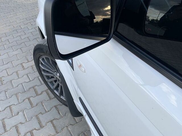 Білий Ленд Ровер Range Rover Sport, об'ємом двигуна 3 л та пробігом 135 тис. км за 23700 $, фото 3 на Automoto.ua