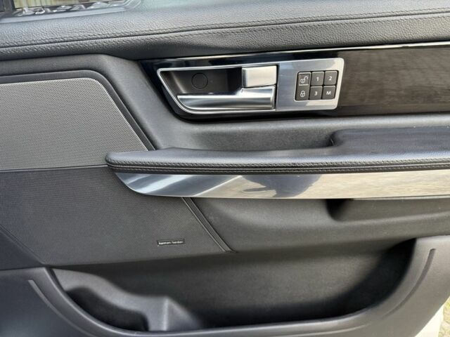 Білий Ленд Ровер Range Rover Sport, об'ємом двигуна 3 л та пробігом 140 тис. км за 6700 $, фото 21 на Automoto.ua