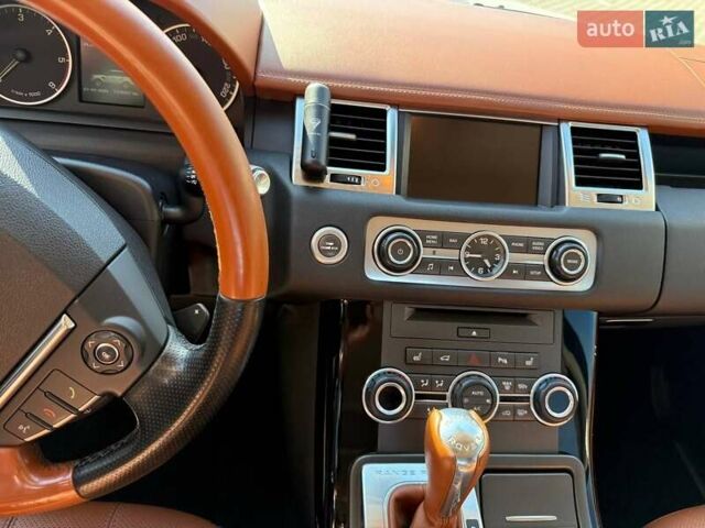 Білий Ленд Ровер Range Rover Sport, об'ємом двигуна 3 л та пробігом 125 тис. км за 20500 $, фото 23 на Automoto.ua