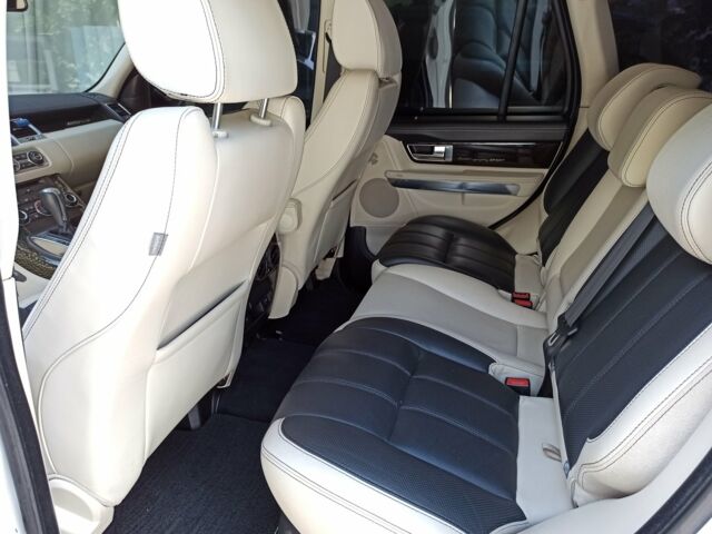 Білий Ленд Ровер Range Rover Sport, об'ємом двигуна 5 л та пробігом 190 тис. км за 22200 $, фото 17 на Automoto.ua