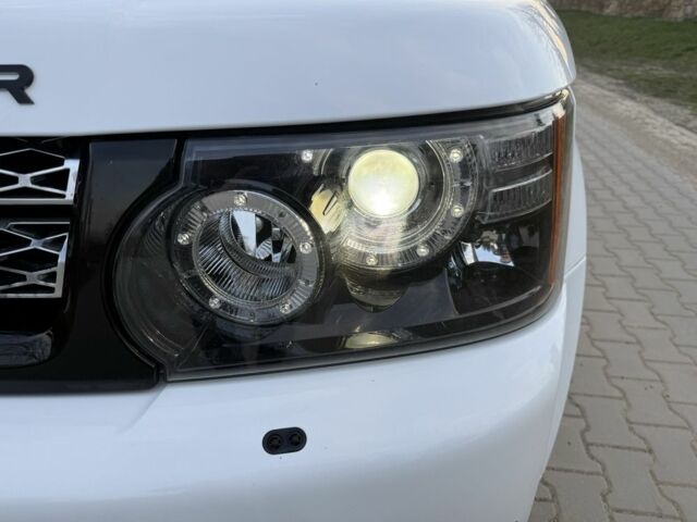 Білий Ленд Ровер Range Rover Sport, об'ємом двигуна 3 л та пробігом 140 тис. км за 6700 $, фото 6 на Automoto.ua