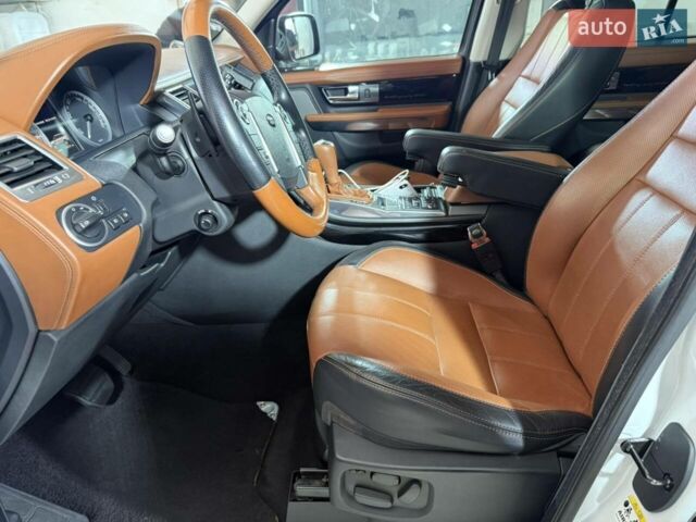 Білий Ленд Ровер Range Rover Sport, об'ємом двигуна 2.99 л та пробігом 133 тис. км за 20000 $, фото 15 на Automoto.ua